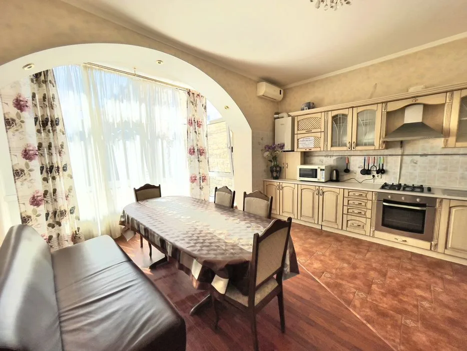 4 кімнати люкс центр 5 хвилин до Дерибасівської